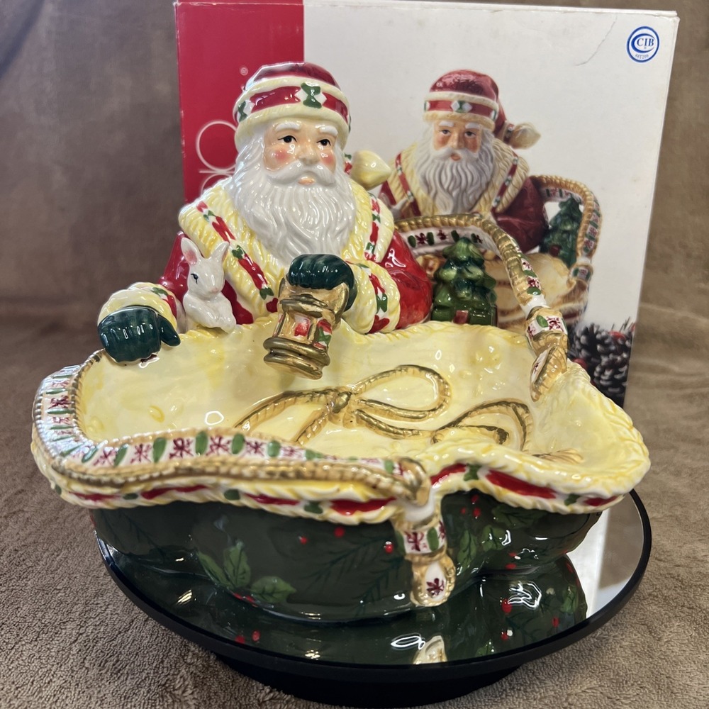 VINTAGE 90's STUDIO NOVA WOODLAND HOLLY SANTA HOSTESS DISH 6" JA015/914 WITH BOX